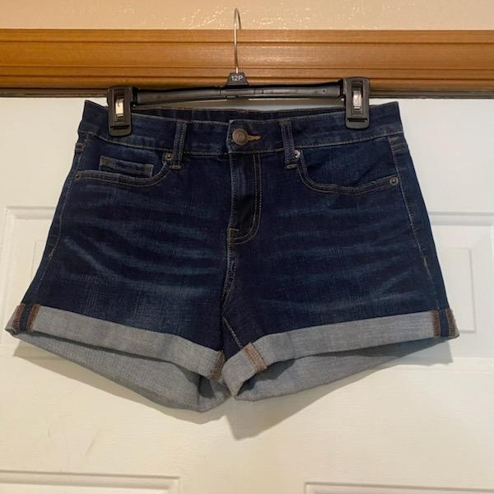 Aero Low Rise Women's Shorts